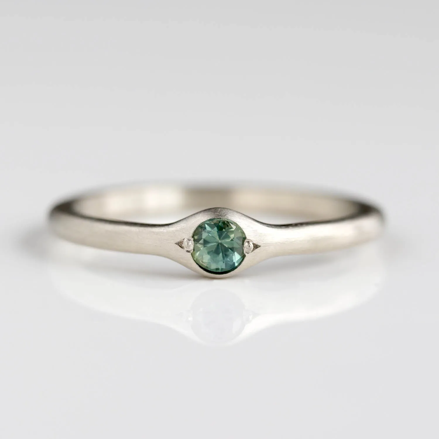 3mm Bump Ring with Green Australian Sapphire