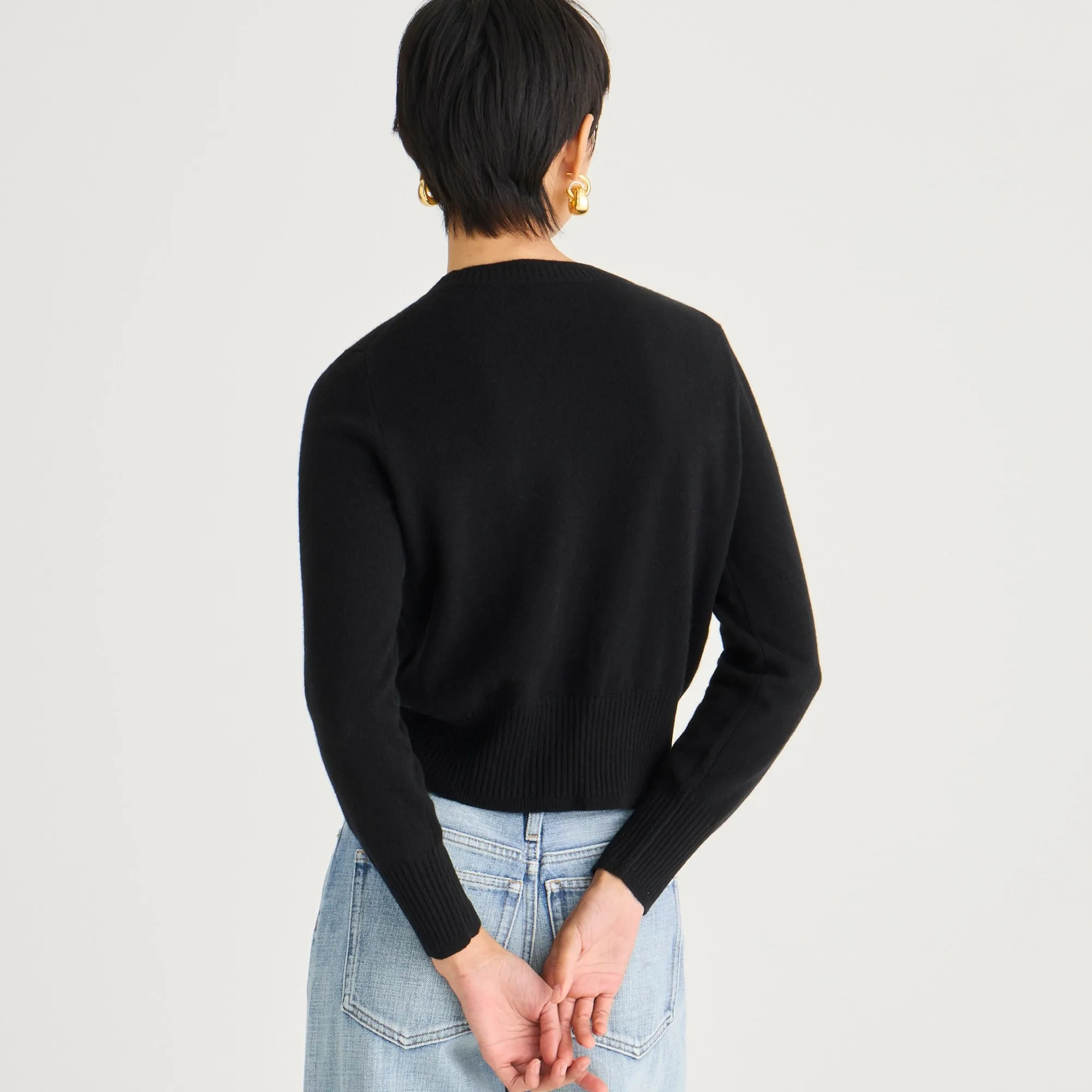 Cashmere shrunken crewneck sweater