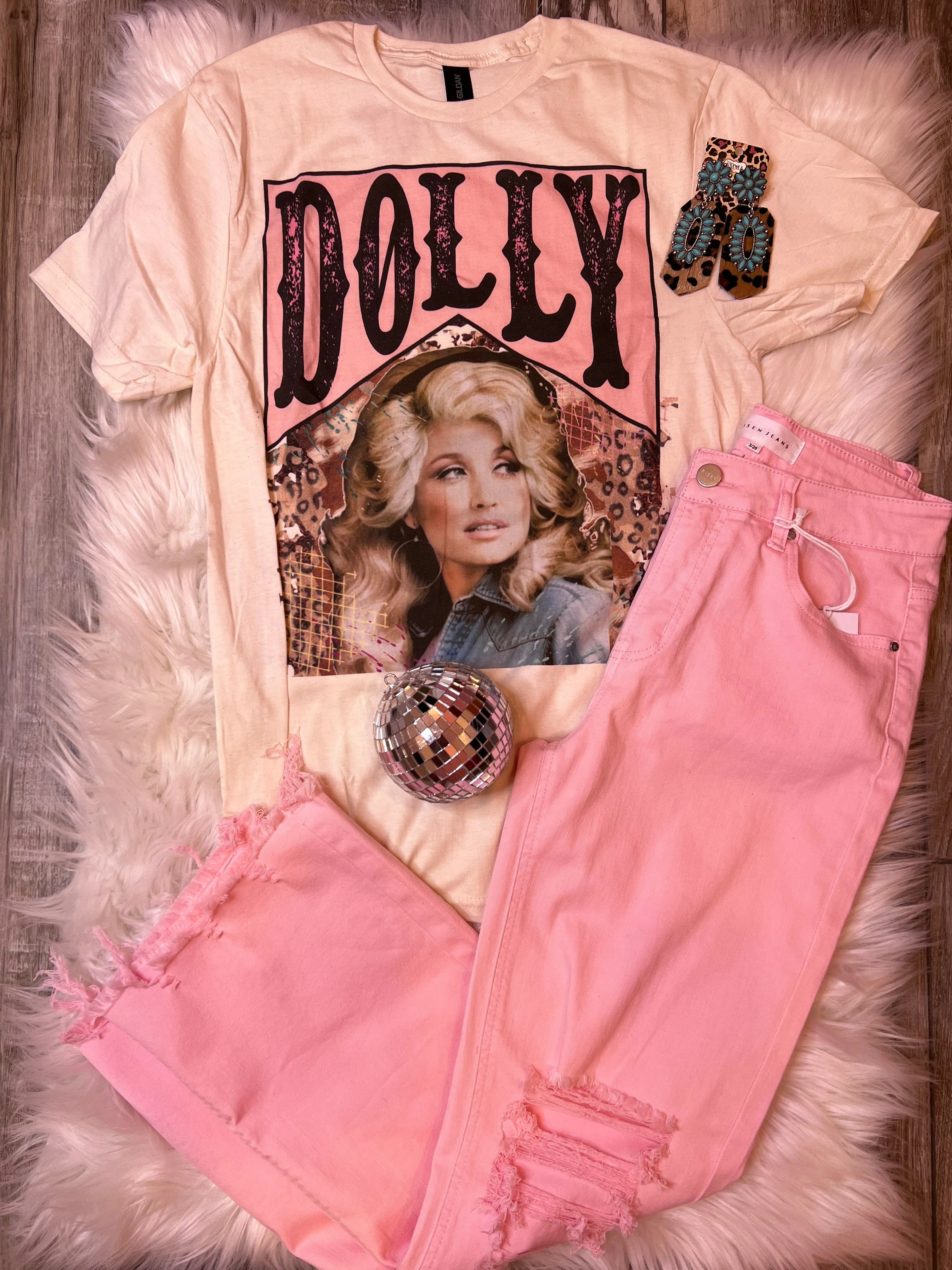 The Dolly Tee